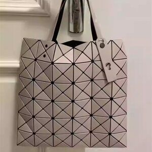 ISSEY MIYAKE Handbag